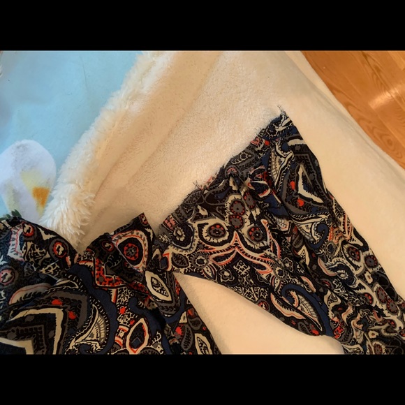 🎉HOST PICK🎉 Abercrombie XS Long sleeve Romper - Picture 3 of 3